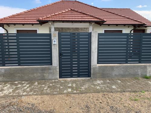Gard aluminiu