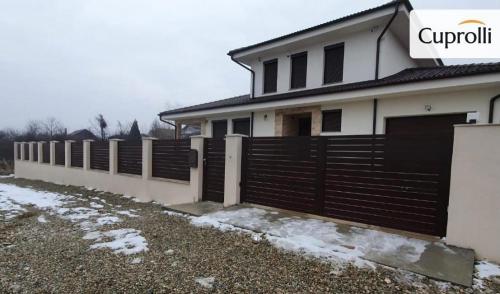 Gard aluminiu