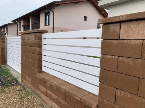 Gard aluminiu